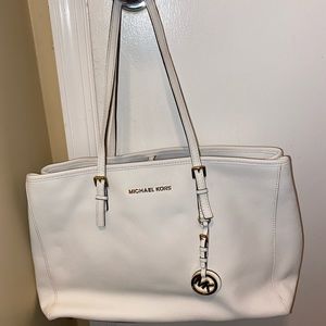 White michael kors purse